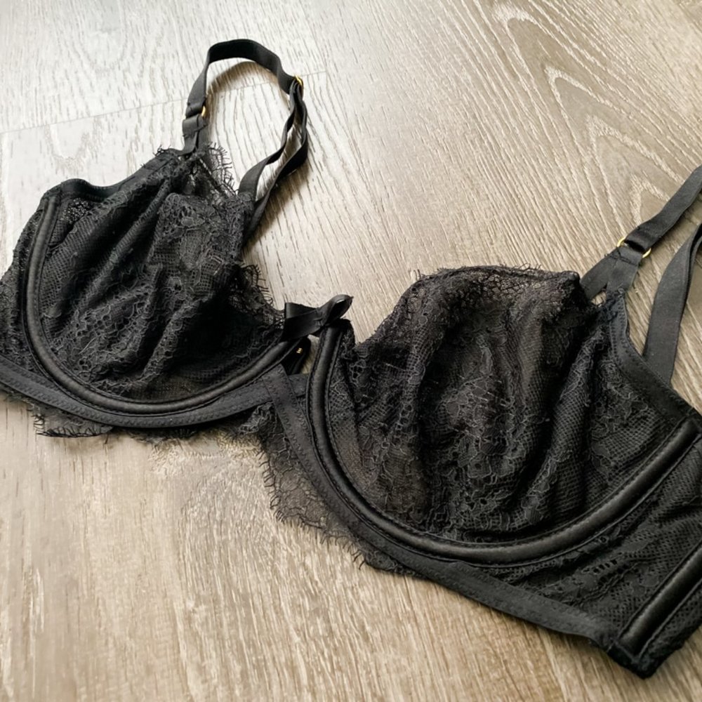 Victorias Secret Very Sexy Lace Unlined